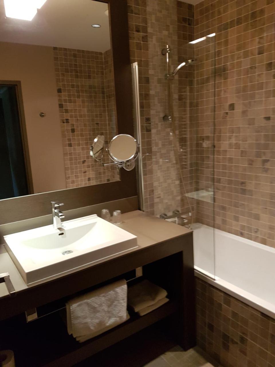 Logis Auberge Saint Simond إيكس ليه با المظهر الخارجي الصورة